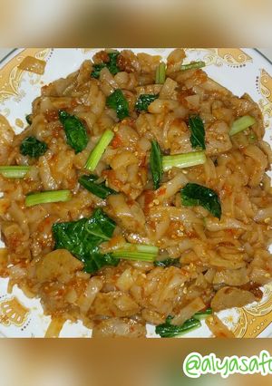 Foto resep Kwuetiau Goreng Bakso Pedas Manis