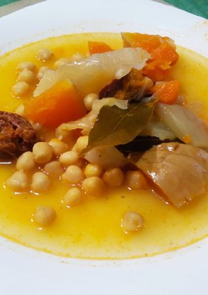 Una foto de Potaje de garbanzos y calabaza