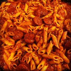 A picture of Garlic Parmesan Sausage Pasta.