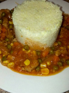 Una foto de Cous Cous con soja y maíz (vegano)