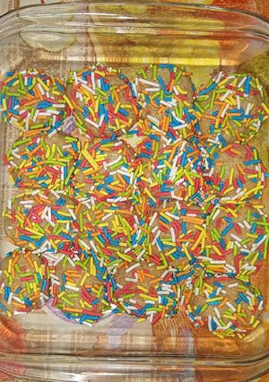 Una foto de Bolitas de galletas y chispitas de colores