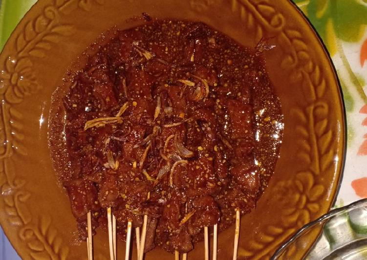 Sate telur bumbu kacang