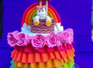 Una foto de Pastel arcoíris 🌈