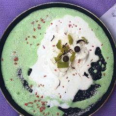 A picture of Coconut and parwal ice-cream with parwal sauce.