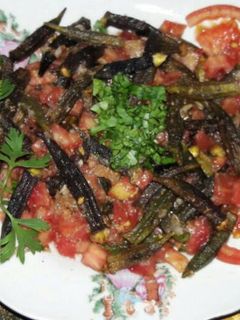 صورة لوصفة سلطة البامية 🌶🍅