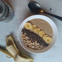 A picture of Cinnamon and Ginger Oat Porridge.