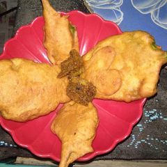 A picture of Spinach fritters.