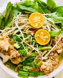 Bún riêu cua đồng giò heo