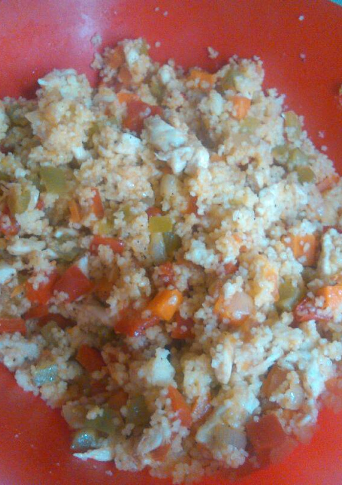 Una foto de Cuscús con pollo