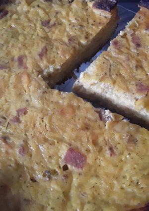 Una foto de Tarta de Cebollas y tocineta con base de pan de molde a la "Nata" 🥧🍳🥓🍞🌰🌰🌰🍞🥓🍳🥧