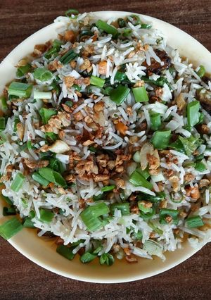 A picture of Chilli garlic fried rice.