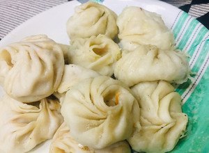 A picture of Paneer momos.