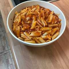 Una foto de Macarrones con tomate