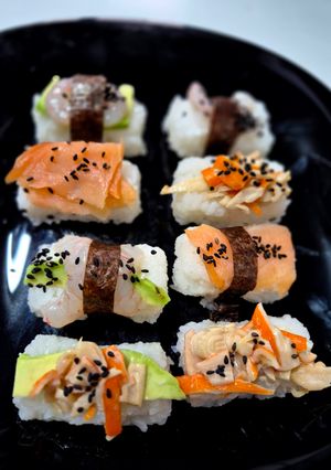 Una foto de Cubos de sushi 🍣
