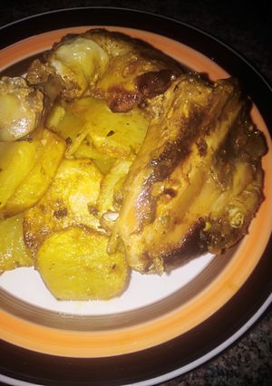صورة لوصفة بطاطا محمرة مع دجاج محمر