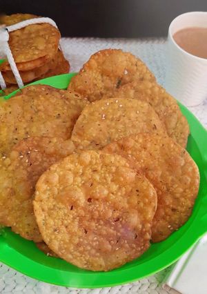 ખાખરા પુરી (Khakhra Puri recipe in Gujarati) રેસીપી મુખ્ય ફોટો