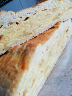 Una foto de Empanada de tortilla