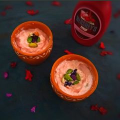 Strawberry Matka Kulfi A picture of Strawberry Matka Kulfi.