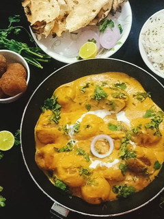 મલાઈ પનીર કોફતા (Malai Paneer Kofta Recipe In Gujarati) રેસીપી મુખ્ય ફોટો