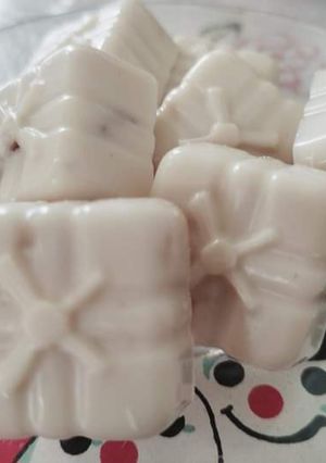 A picture of Thandie white chocolate.