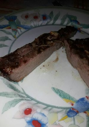 Una foto de Tapa de asado al horno con salsa de vino y miel