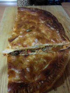 Una foto de Empanada de Carne de Cocido