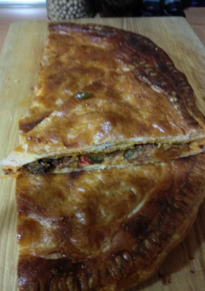 Una foto de Empanada de Carne de Cocido