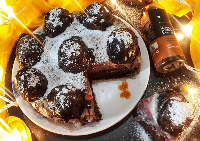 Sauce Magazine - Recipe: Dark Chocolate Flourless Cake with Pomegranate  Ganache by Hannah Queen