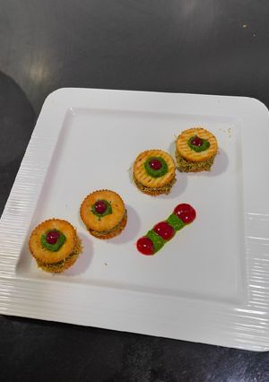 A picture of Jeera Biscuits Dabeli.