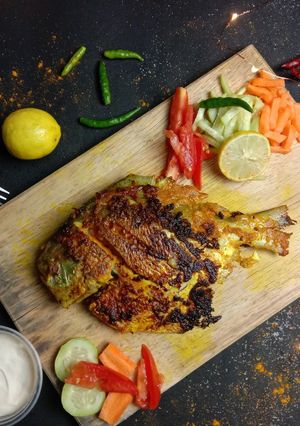 পমফ্রেট ফিশ তন্দুরি (Pomfret fish tandoori recipe in Bengali) রেসিপির প্রধান ছবি