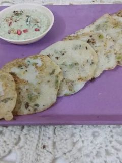 ઉત્તપમ (Uttapam Recipe In Gujarati) રેસીપી મુખ્ય ફોટો