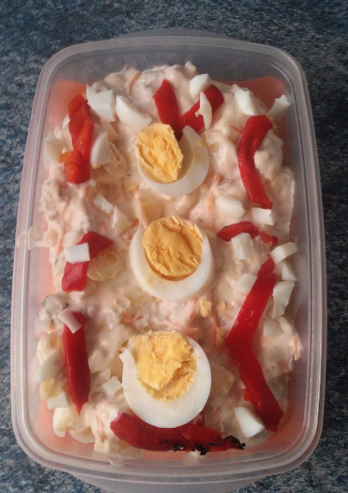 Una foto de Ensaladilla con alioli