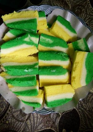 Foto resep Kue bolu kukus tiga rasa ala chef mila :-)
