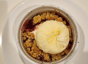 รูปของ ราสเบอรี่ครัมเบิ้ล Raspberry Crumble