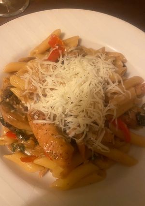 A picture of Teriyaki Chicken Alfredo.
