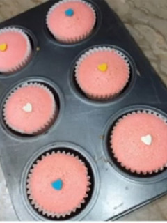 A picture of Strawberry Cup Cakes.