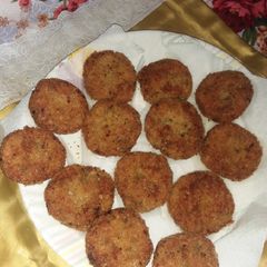 A picture of Chicken potato cheese cutlets.