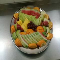 A picture of Assorted fruit platter.