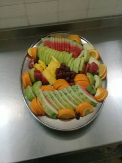A picture of Assorted fruit platter.