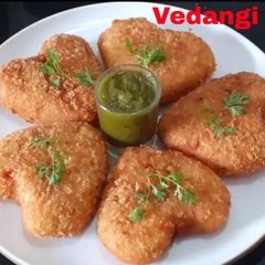 A picture of Potato Chana dal Hearts.