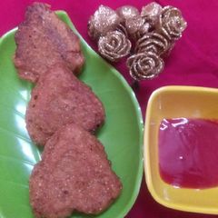 A picture of Heart bread pakoras.