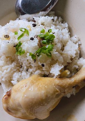 Hình của món Cơm gà hải nam.