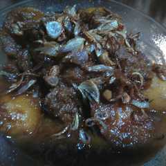 รูปของ Lapis Daging & Kentang