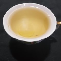 A picture of Ginger lemon green tea.