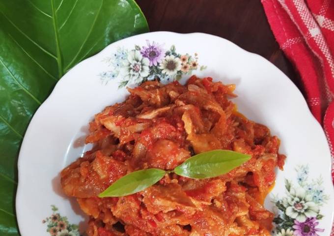 Resep Ayam Suwir Bumbu Bali ala Bu Machmudah oleh Ifahani Resep Ayam Suwir Bumbu Bali ala Bu Machmudah oleh Ifahani