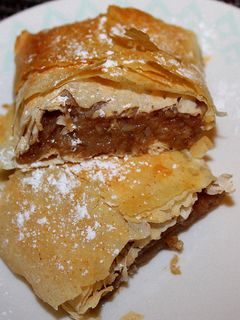 Diétås fƱszeres almås-körtés rétes recept fotója