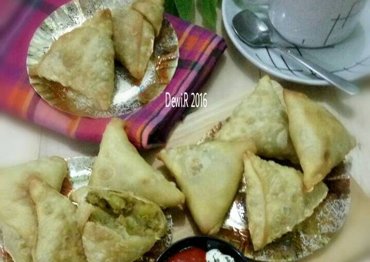 Langkah Mudah untuk Menyiapkan Samosa Kare Ayam, Bikin Ngiler
