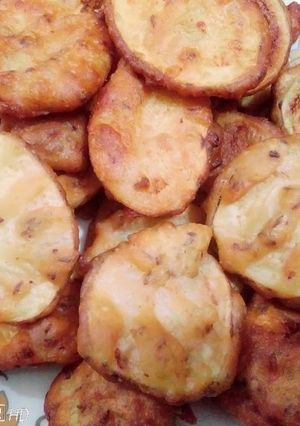 A picture of Potato pakora.