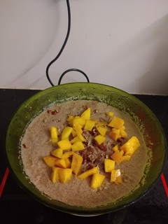* மேங்கோ வித் பிஸ்கெட்ஸ் ஐஸ்க்ரீம் *(mango biscuit icecream recipe in tamil) செய்முறை முக்கிய புகைப்படம்