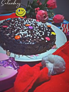 सूजी चॉकलेट केक (Suji chocolate cake recipe in Hindi) रेसिपी मुख्य फोटो